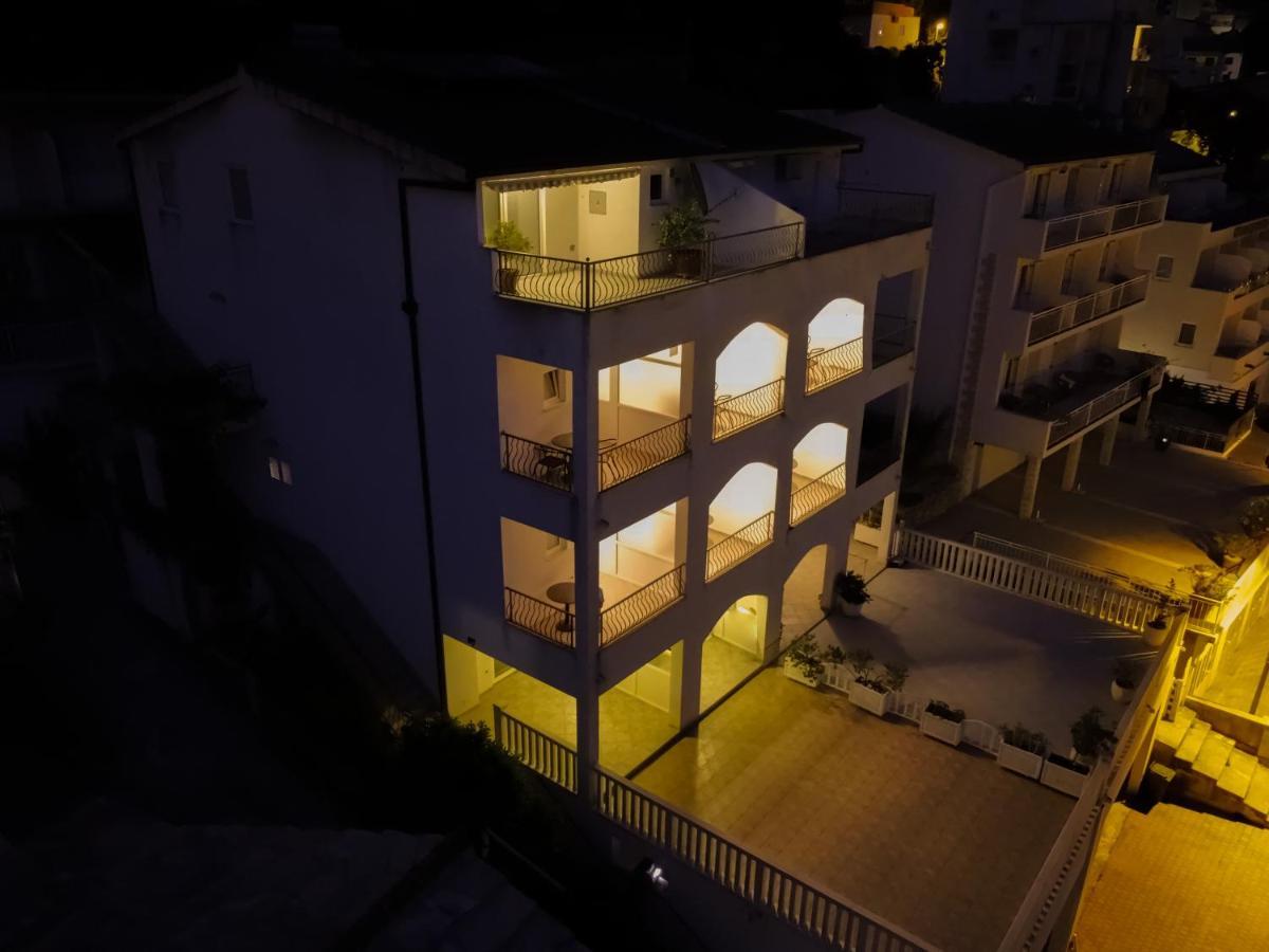 Apartments Larus Baska Voda Exterior photo